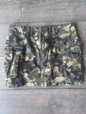 Camo Cargo Mini Skirt - Olive Green